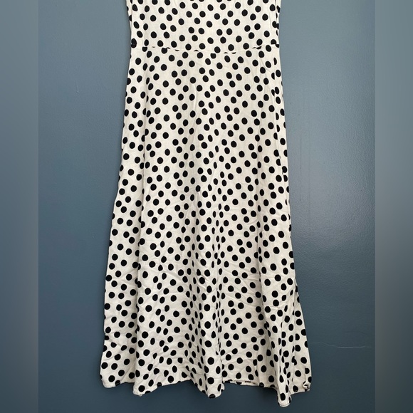Polka dot midi dress with red belt - Picture 4 of 12